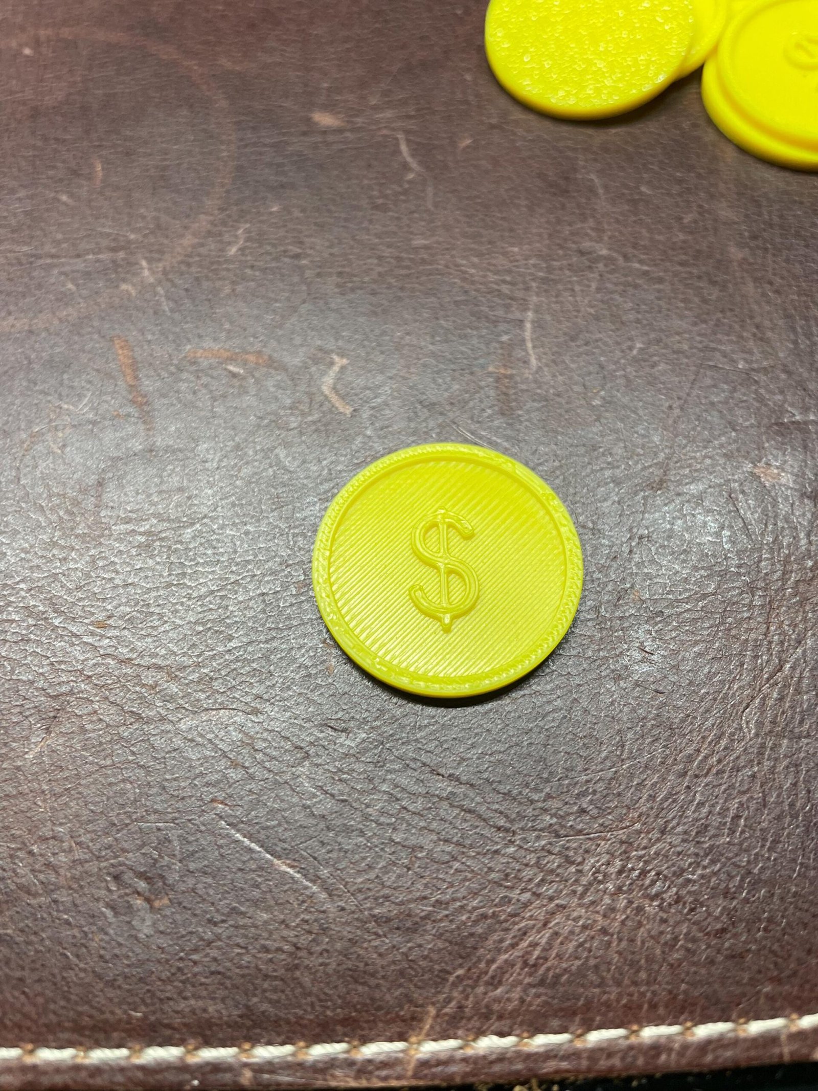 100x - 1" Round St. Patrick's Day Gold Coins For Gifts, Party Favors and Craft Projects - Sold In Sets Of 100. - Image 5