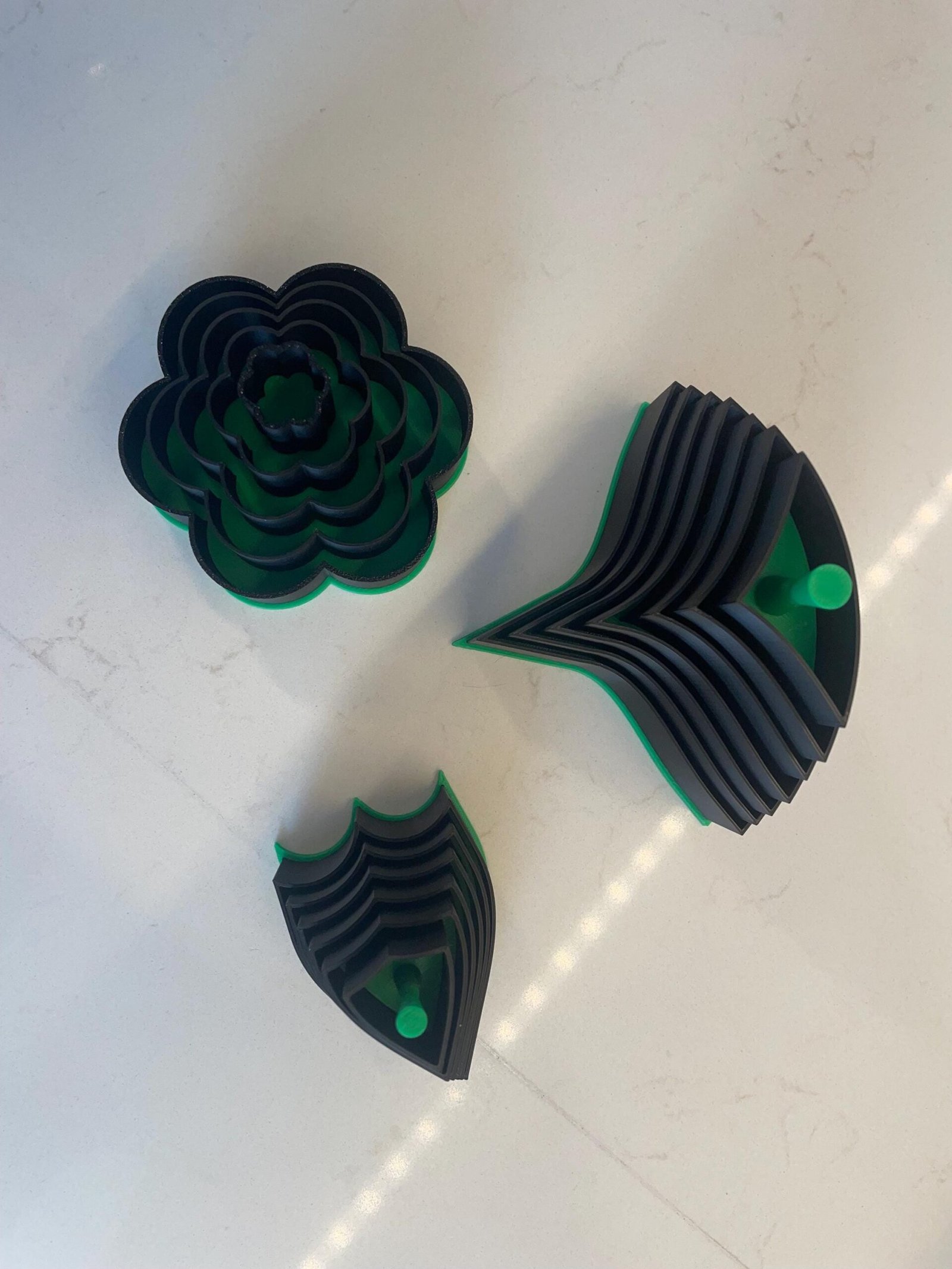 Flower Cookie Cutter Set For Linecké - Black - 1” Depth - Graduated Sizes - Plus Linecke Recipe! - Image 5