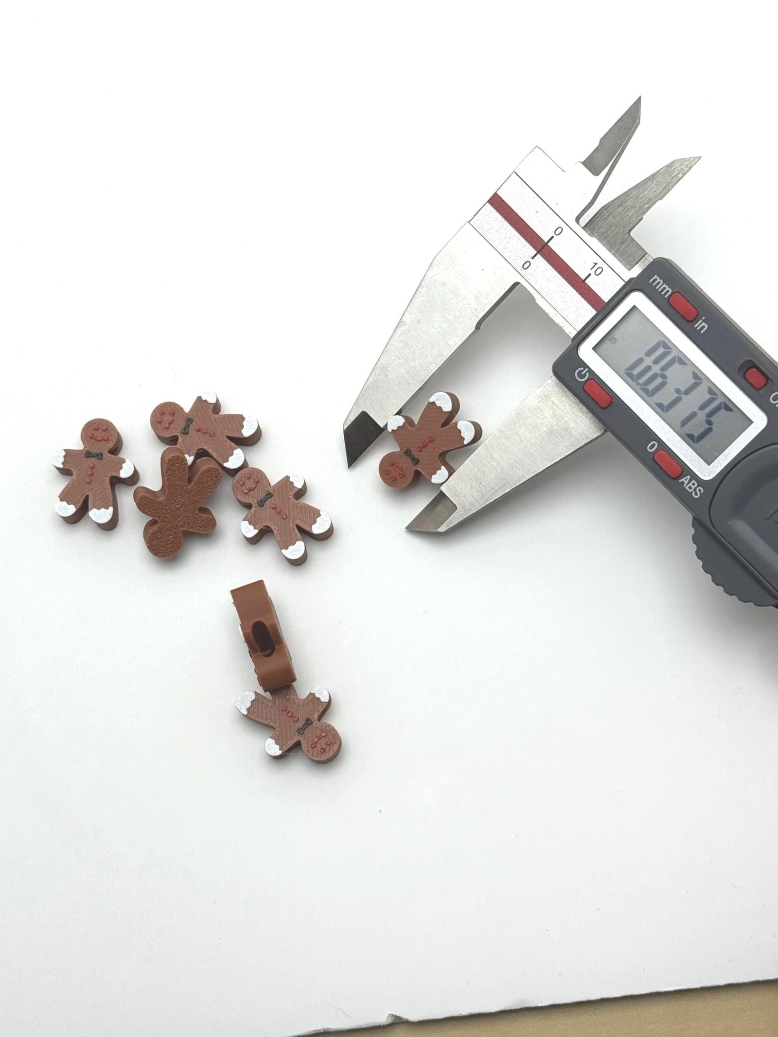 50pcs - Colorful Gingerbread Man - necklace and Bracelet Beads - Kids Crafts - Image 6